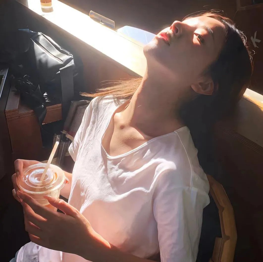 青楼红杏